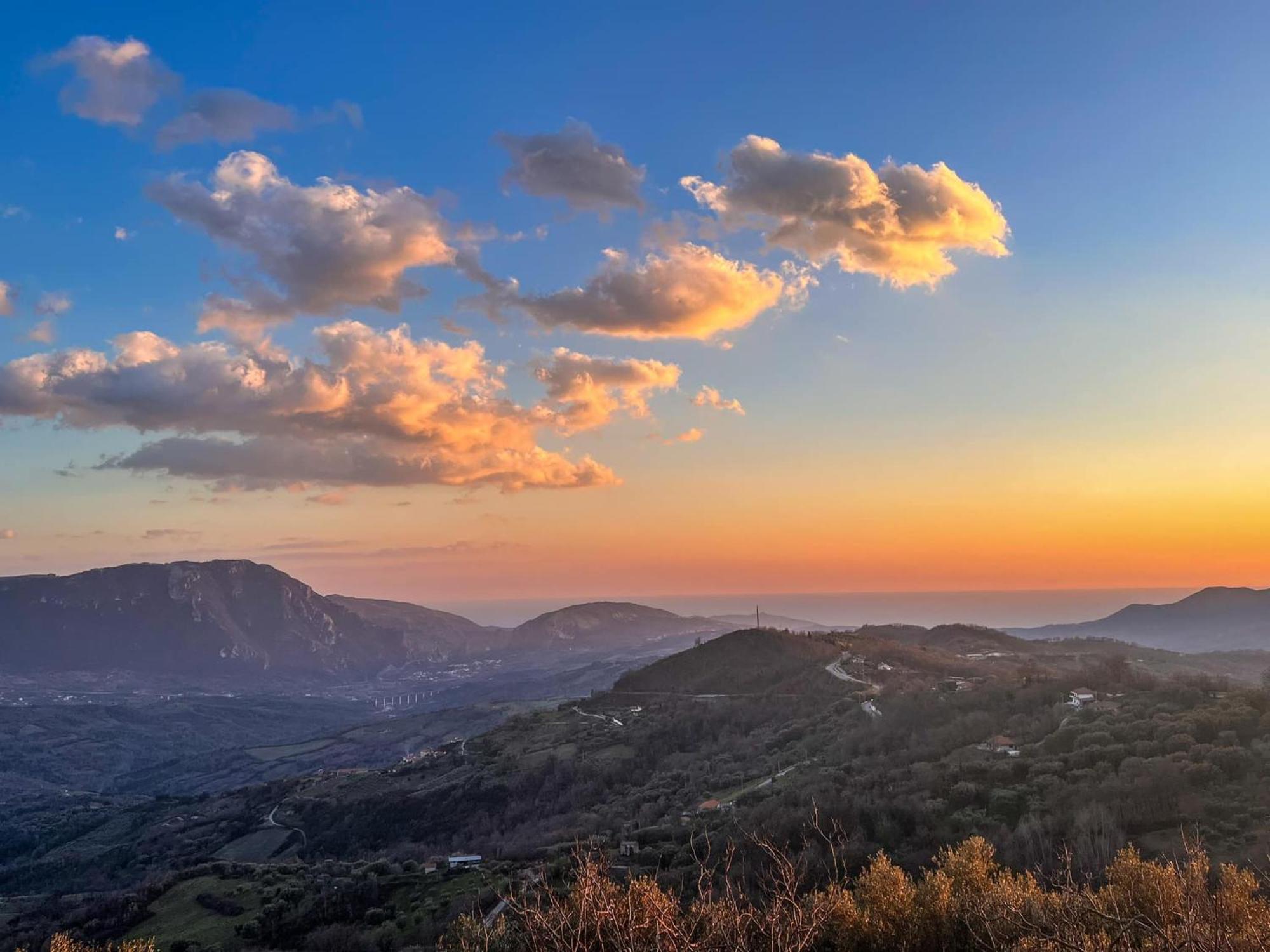 Agriturismo Ai Monaci Montano Antilia Exterior foto